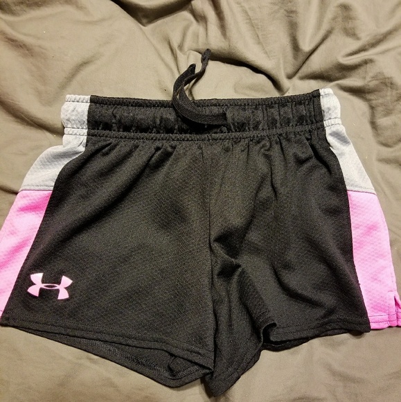 Under Armour Other - Under armour med shorts